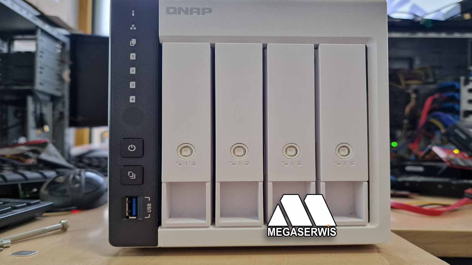 Qnap TS433 na odzyskiwanie danych z macierzą RAID 5