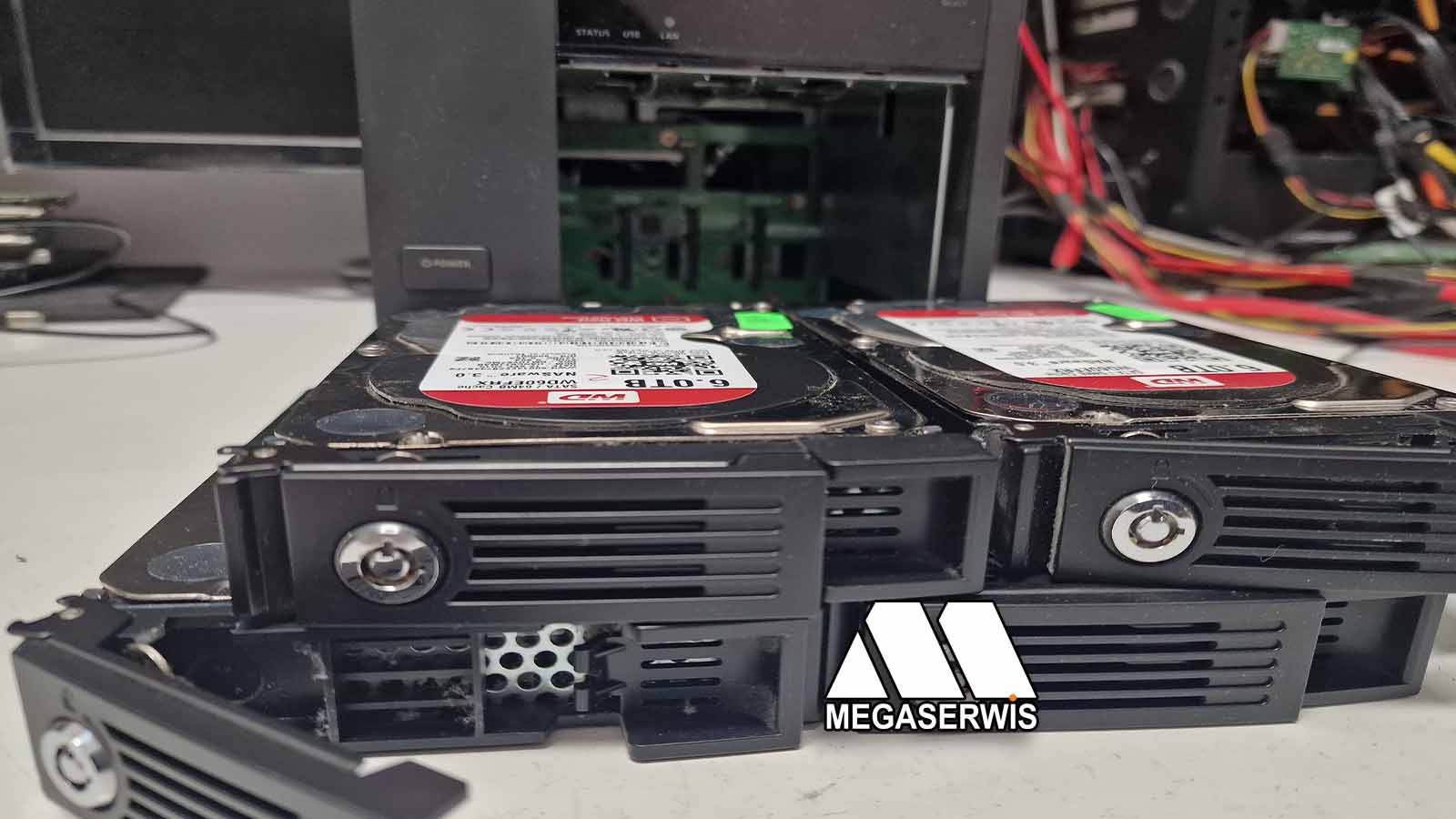 RAID 6 z dyskami WD RED 6TB w serwerze NAS QNAP TS 453 PRO na odzysk danych