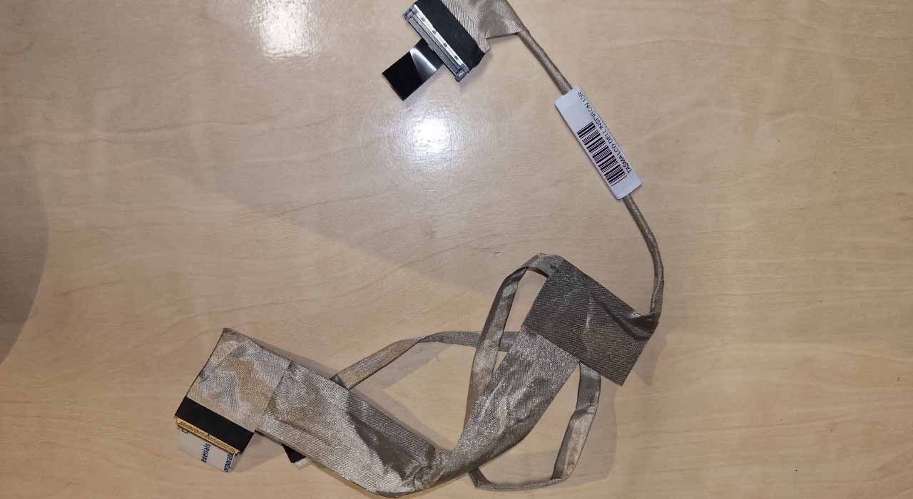  Objawy uszkodzonej taśmy matrycy w laptopie (łączącej ekran z płytą główną) 