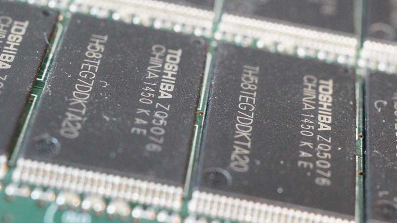  Przyczyny problemów z dostępem do danych w nośnikach opartych o pamięci NAND 