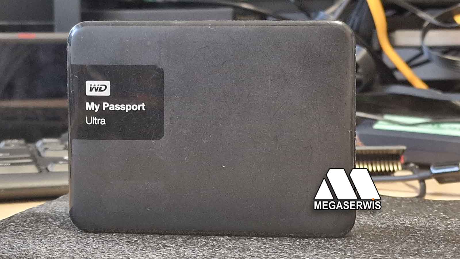 Odzysk danych z dysków przenośnych i zewnętrznych po upadku.